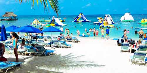 Paradise Beach Cozumel Cruise Port Photo of Paradise Beach in Cozumel.