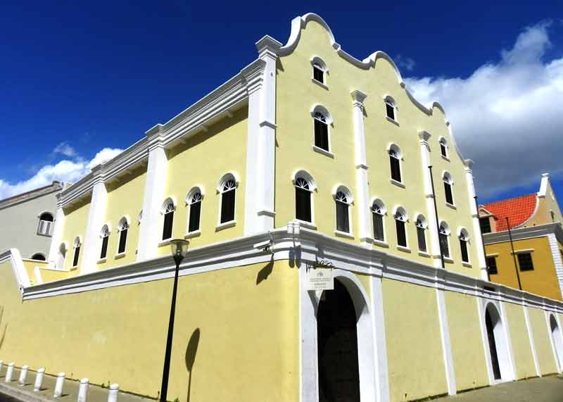 Photo of Mikvé Israel Emanuel Synagogue in Curaçao