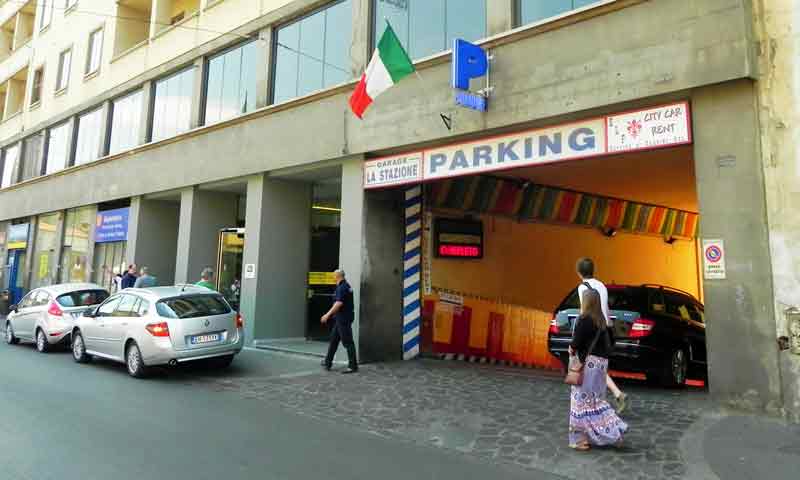 Car Parking Florence (Livorno cruise port destination) Photo of Car Parking in Florence, (Livorno cruise port destination)