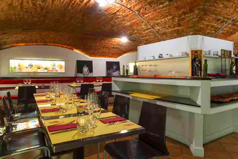 Restaurant Cantine Bernardini Lucca Destination Livorno Cruise Port Photo of Restaurant Cantine Bernardini interior in Lucca