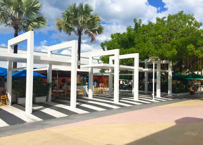 Lincoln Road Miami Cruise Port Photo of Lincoln Road in Miami